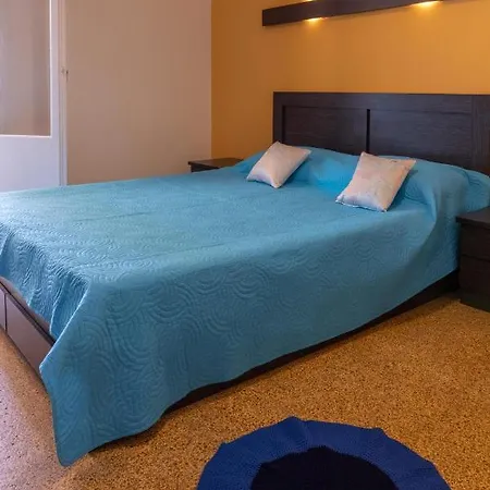 Aparthotel Stella Tolón
