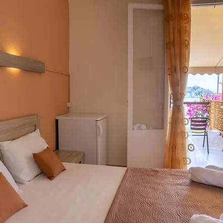 Stella Aparthotel 3*